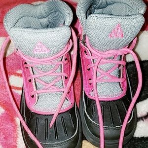 Nike ACG boots
